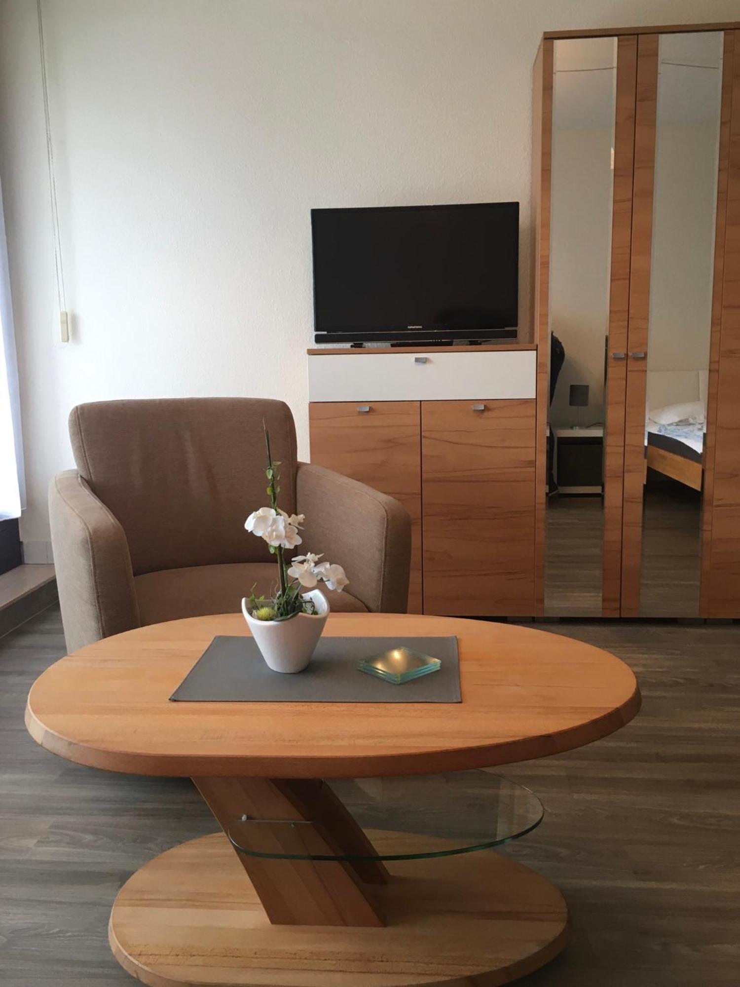 Appartementresidenz Am Kurpark - Ferienwohnungen Mit Pool & Sauna & Garage Bad Salzuflen Exterior foto