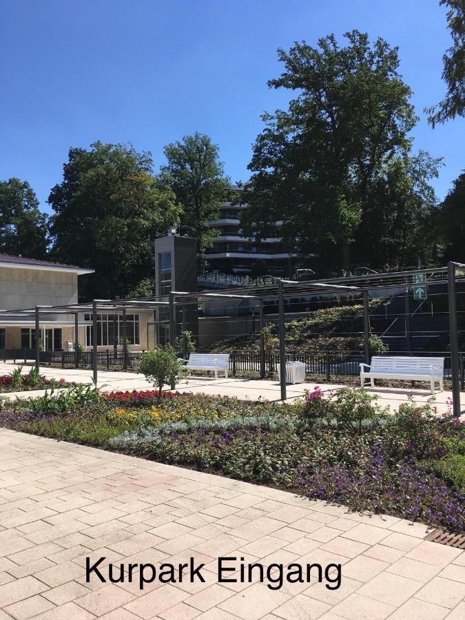 Appartementresidenz Am Kurpark - Ferienwohnungen Mit Pool & Sauna & Garage Bad Salzuflen Exterior foto