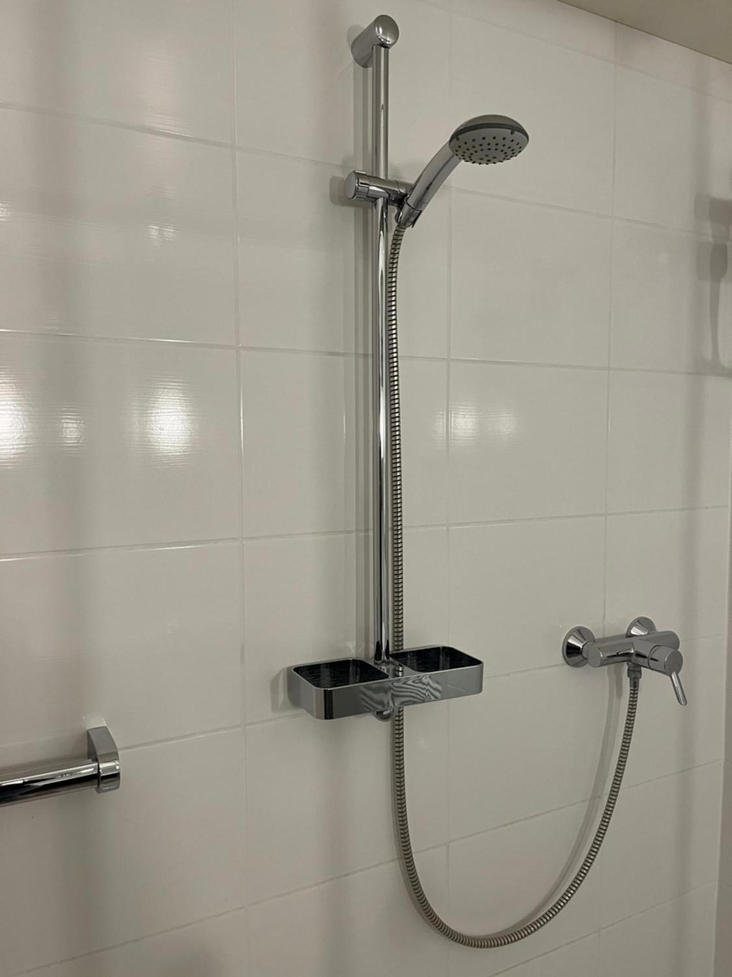Appartementresidenz Am Kurpark - Ferienwohnungen Mit Pool & Sauna & Garage Bad Salzuflen Quarto foto